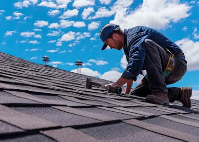 Image de Expert Toits Couvreur Bondues : Réparation fuites et tuiles cassées, Démoussage Toiture, Peinture Façade et toit